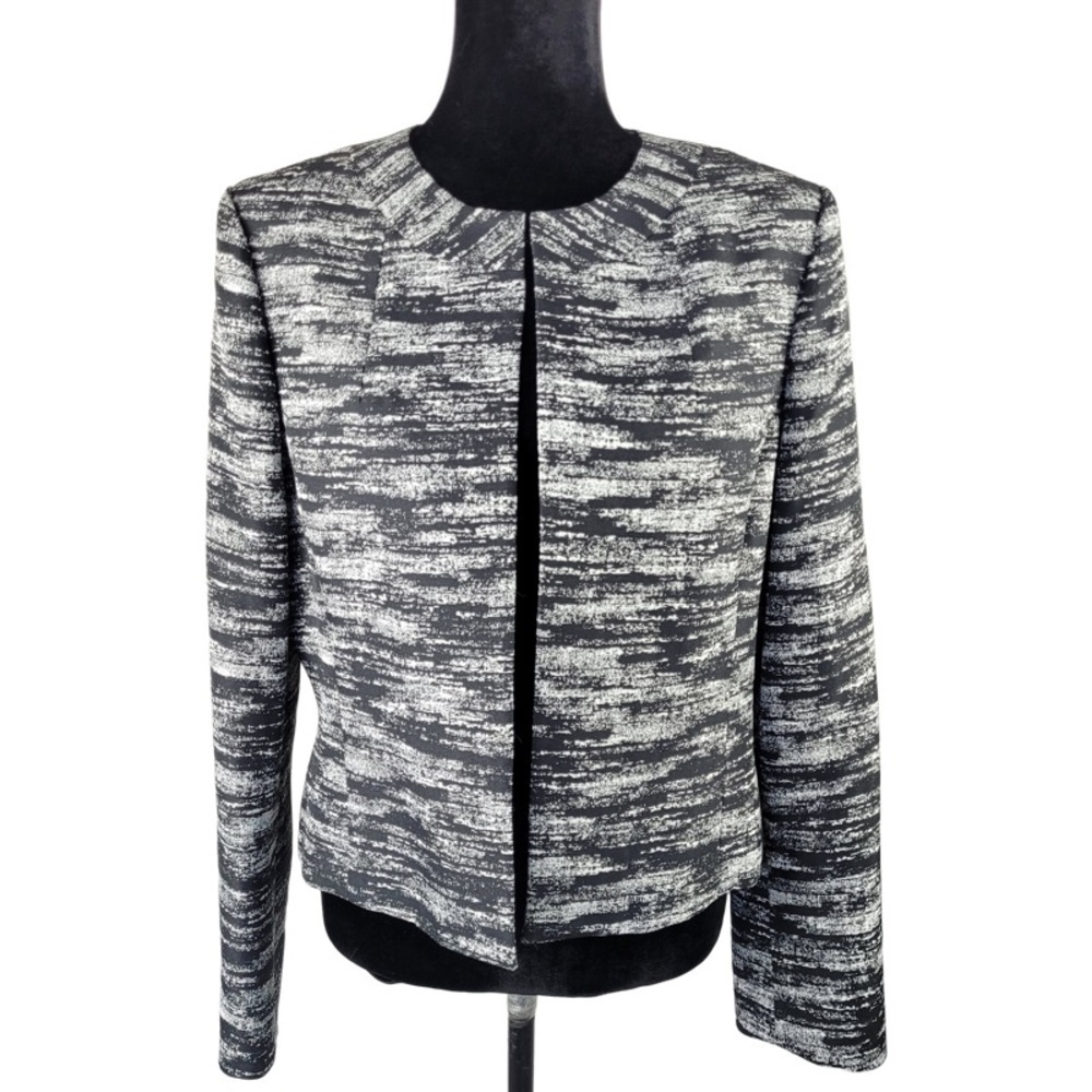 ✅ Kasper Separates black & white lined jacket. Size 14
